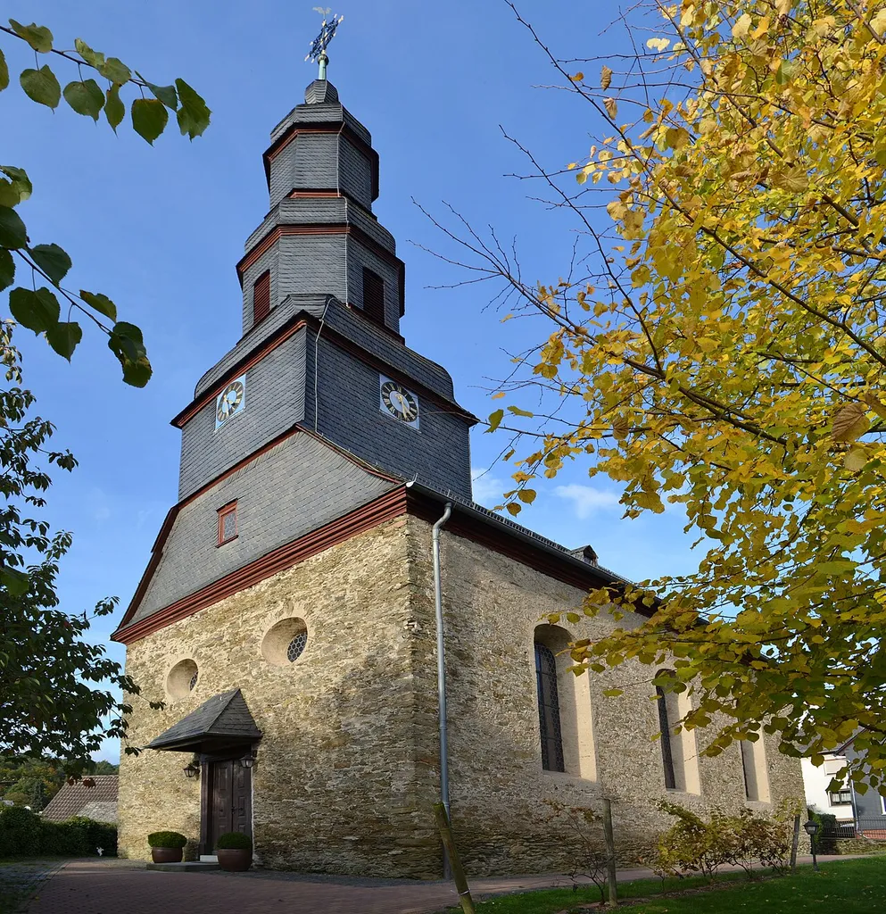 Wolfenhausen, Kirche