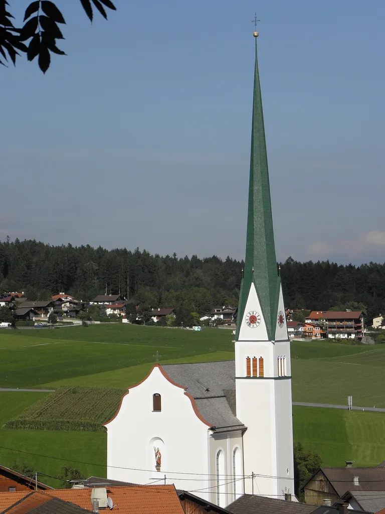 Kath. Pfarrkirche Hll. Martin und Nikolaus