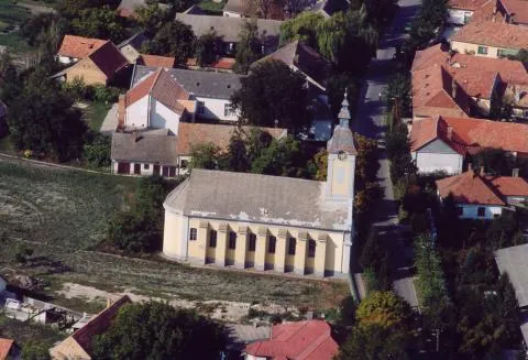 Apostag, aerial view of the Lutheran Church.