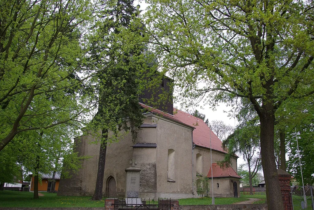Schlaubetal Ortsteil Fünfeichen in Brandenburg. Die Kirche stammt aus dem 15. Jahrhundert und steht unter Denkmalschutz.
