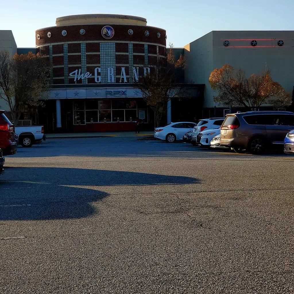 Regal Greensboro Grande Cinemas
