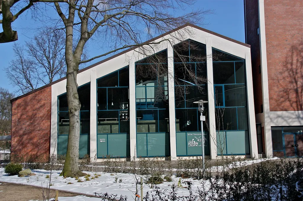 Hamburg, Langenfelde, Kirche Zum Guten Hirten, Westansicht