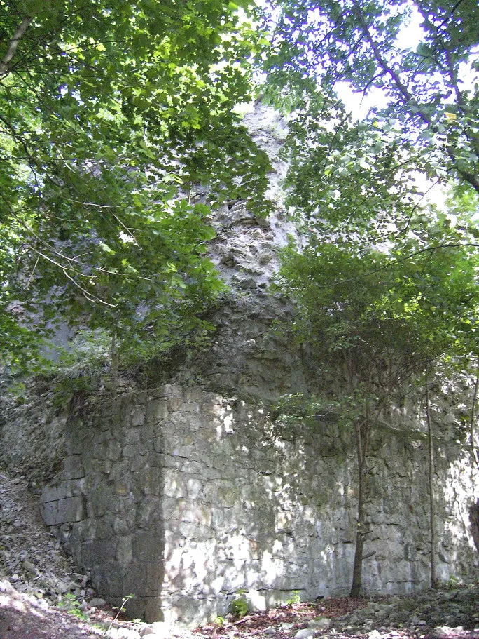 Ruin of the Donjon of Winzenburg Castle, Winzenburg, Lower Saxony, Germany.