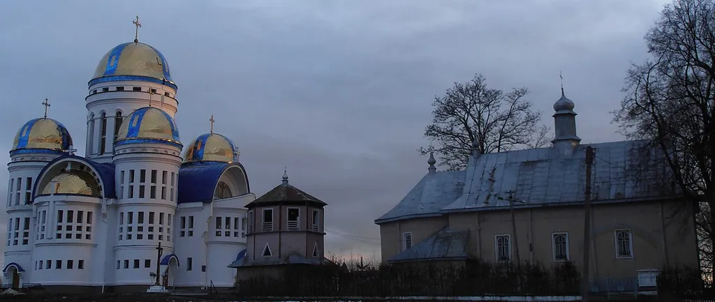 Стара і нова церкви