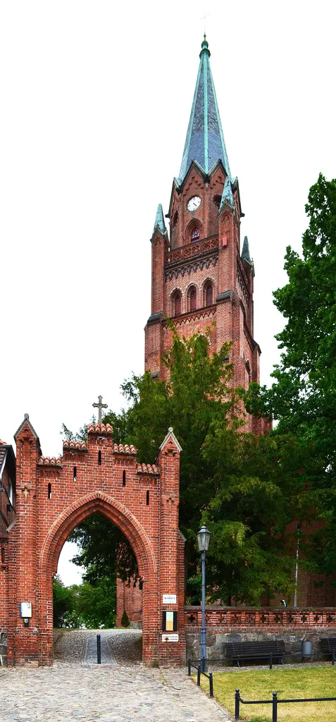 Röbel Marienkirche Haupttor und Turm