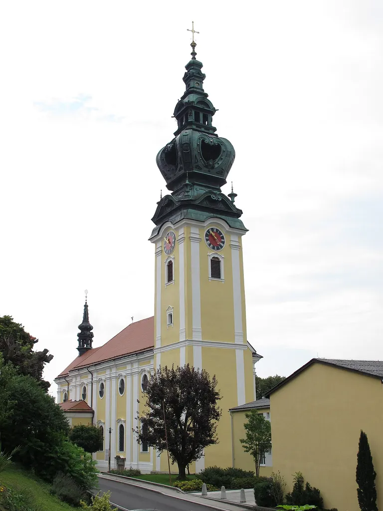 Pfarrkirche Kallham This media shows the protected monument with ObjektID 58651 in Austria. (Commons, de, Wikidata)