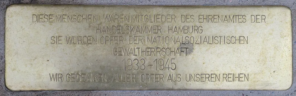 Kopfstein für die Stolpersteine vor der Handelskammer in Hamburg-Altstadt
