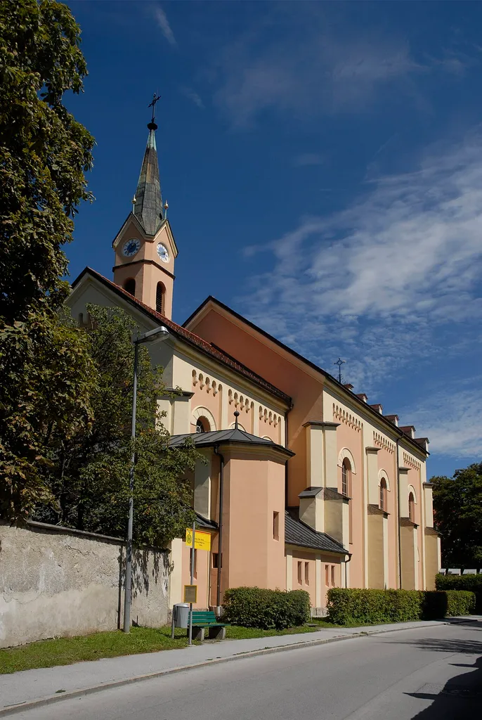 Hall in Tirol, Kirche der Heimsuchung Mariens, Klosterkirche der Salesianerinnen This media shows the protected monument with ObjektID 64037 in Austria. (Commons, de, Wikidata)