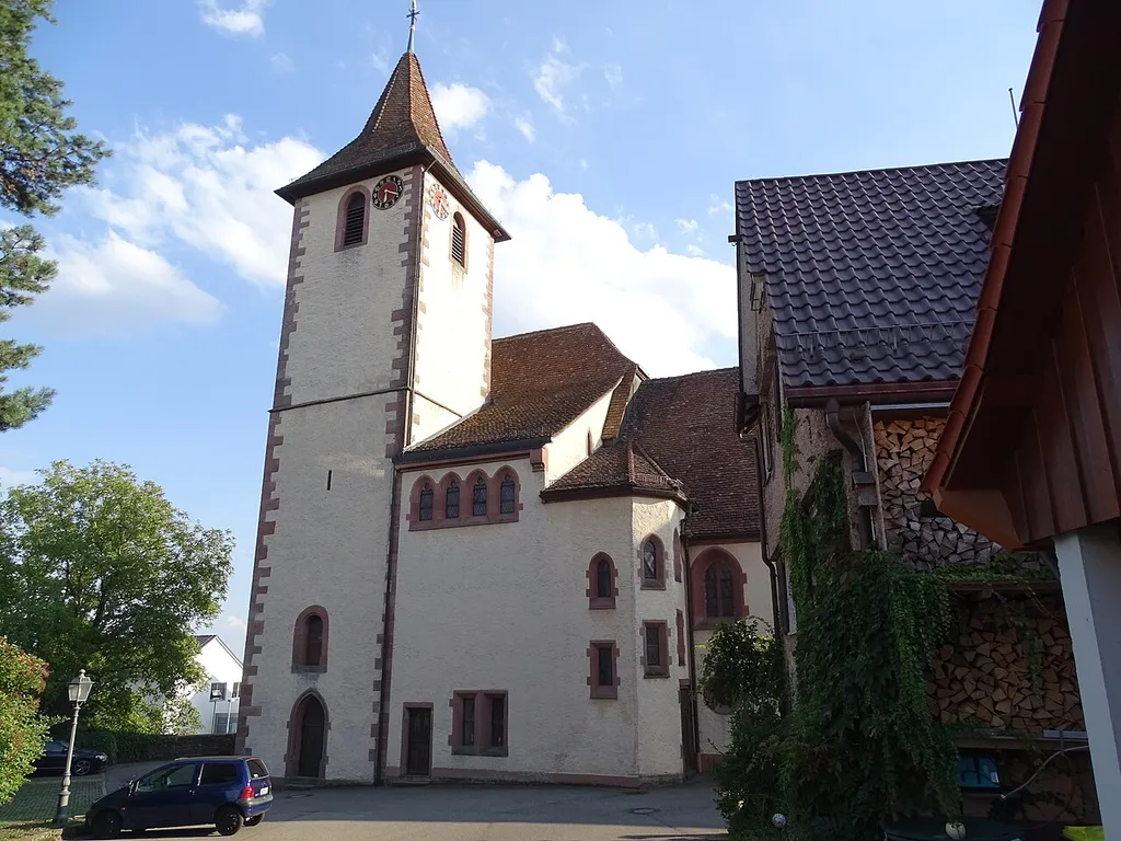 Häuser und Straßenansichten in Neubulach