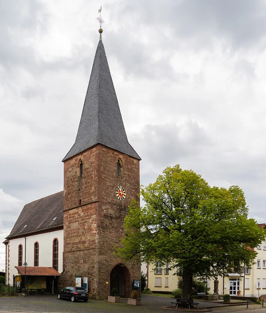 This is a photograph of a cultural monument.It is on the list of cultural monuments of Schweigen-Rechtenbach. Designation: Christ church Construction time: second half of the 18th century Description: Protestant church, formerly Simultaneum of St. Eustace. Gothic choir tower, baroque hall. Place: Schweigen, Municipality Schweigen-Rechtenbach, Collective municipality Bad Bergzabern, District Südliche Weinstraße, Rhineland-Palatinate, Germany Location: Hauptstraße House number: 24