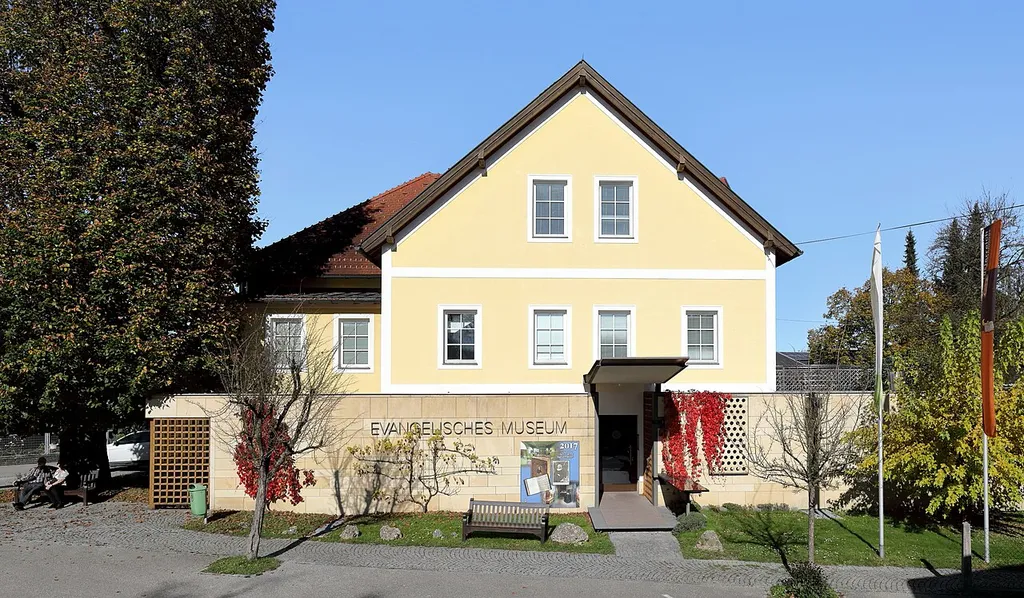 Das Evangelische Museum Oberösterreich in Rutzenmoos, ein Ortsteil der oberösterreichischen Marktgemeinde Regau. Das Museum in der ehemaligen evangelischen Volksschule wurde am 16. September 2000 eröffnet und präsentiert in 13 Räumen auf drei Etagen die Geschichte der evangelischen Christen in Oberösterreich.