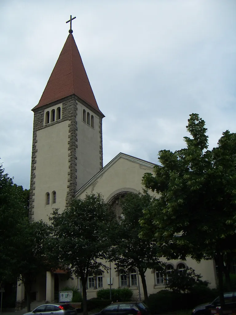 Auferstehungskirche, Evangelische Kirche in Wiener Neustadt, Architekten Siegfried Theiss und Hans Jaksch