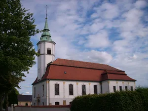 Kirche und Kirchhof Uhyst (Sachgesamtheit) Hauptstraße 12