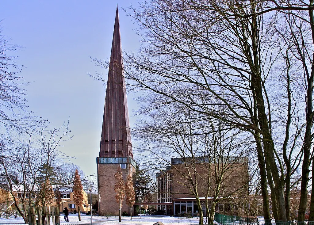 Die Jugendkirche, bis 2008 Bugenhagenkirche, in Groß Flottbek dient heute als Jugendkirche. Baujahr: 1965. Architekt Curt Erler