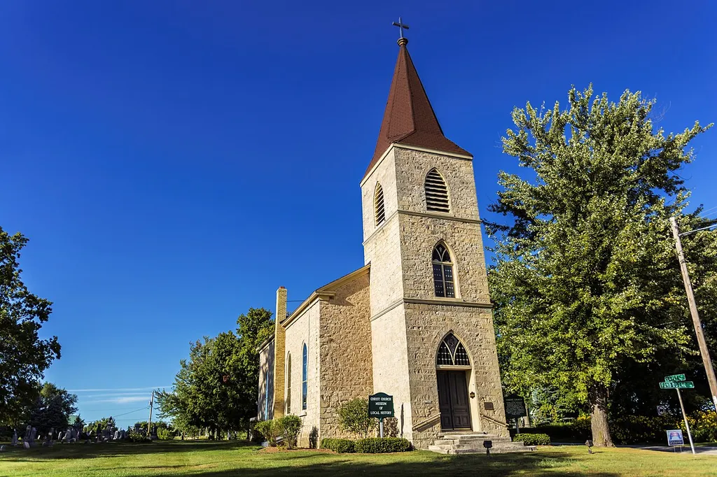 Christ Evangelical Church, W188 N12808 Fond du Lac Avenue Germantown