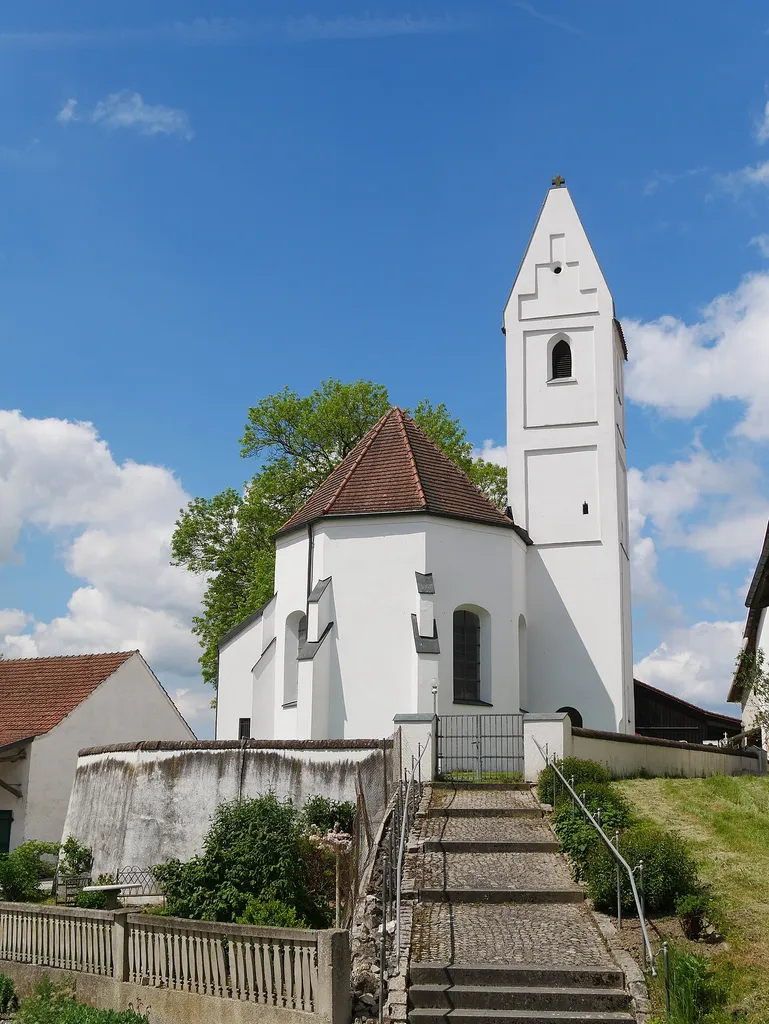 Weyhern bei Markt Indersdorf, Kirche St. Martin (ehemals Wallsfahrtskirche Unsere Liebe Frau). Ansicht von Osten
