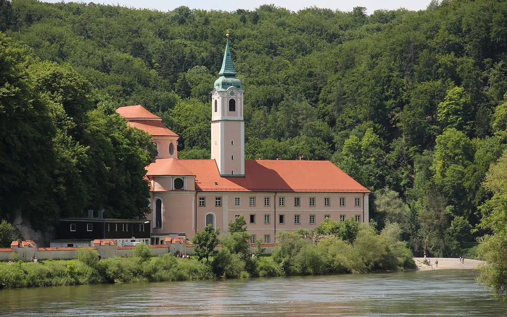 Weltenburg Abbey Native name Kloster Weltenburg Parent institution Cultural heritage D-2-7136-0268 in Kelheim Location Weltenburg, Lower Bavaria, Germany Coordinates 48° 53′ 57.2″ N, 11° 49′ 13.4″ E Established 7th centurydate QS:P,+650-00-00T00:00:00Z/7 Website www.kloster-weltenburg.de Authority file : Q260108 VIAF: 140754787 LCCN: n83039576 GND: 809502-4 J9U: 987007605080605171 WorldCat institution QS:P195,Q260108