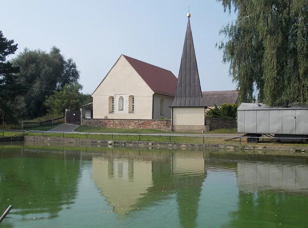 Pond and Börtewitz church (Leisnig, Mittelsachsen district, Saxony-Anhalt)