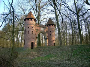 Neugotisches Burgtor