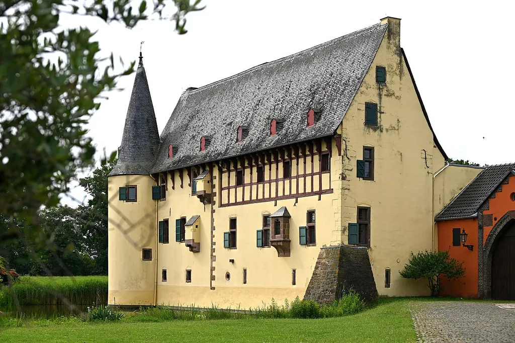 Burg Langendorf, Nordostseite