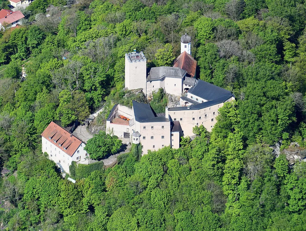 Aerial image of Burg Falkenstein (view from the east)