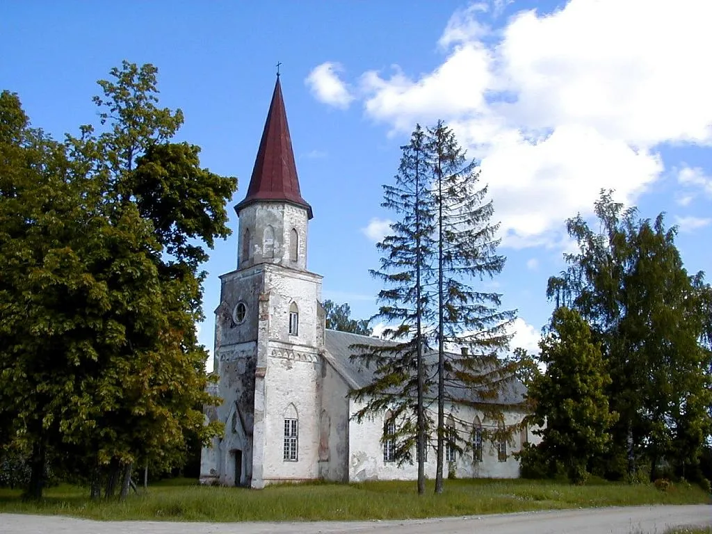 Skujenes baznīca 2001-06-02