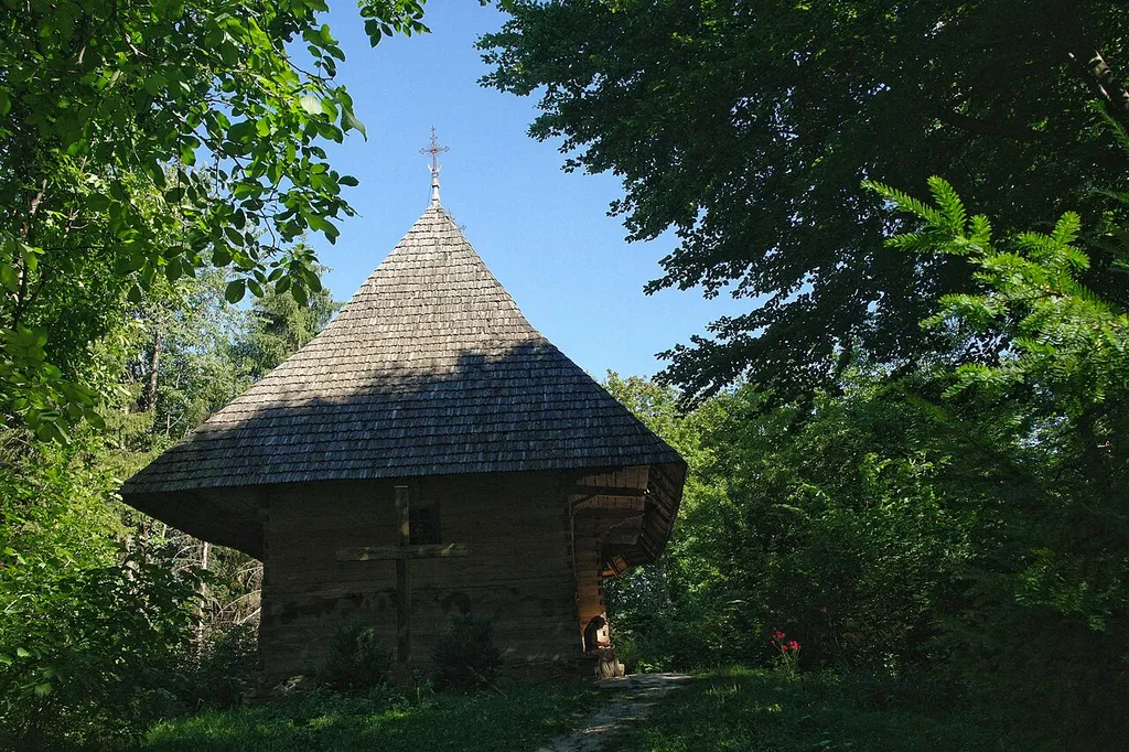 Львів, скансен "Шевченків гай", церква з с.Клокучки