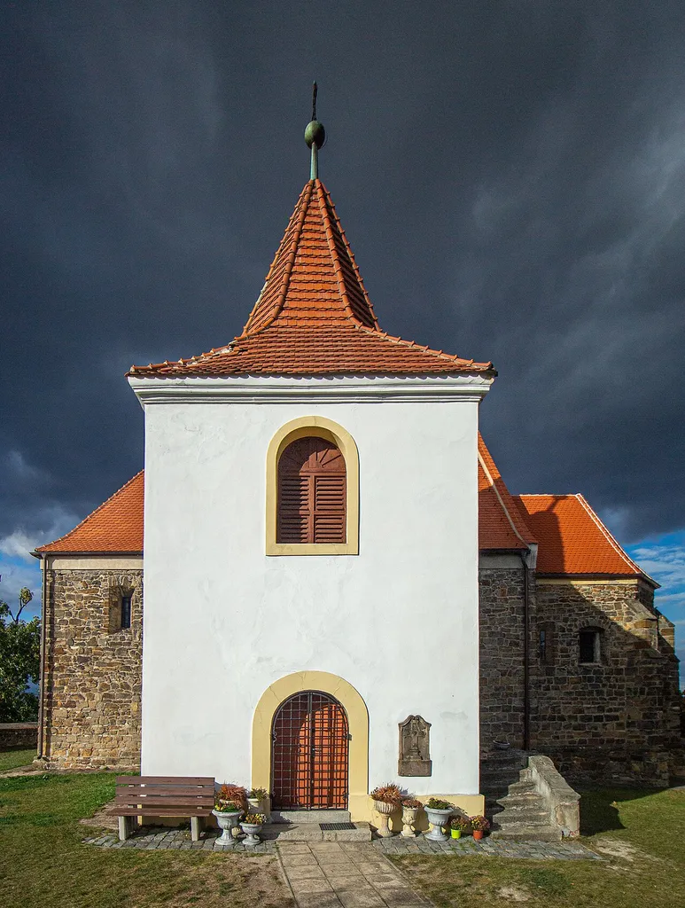Mochov kostel svatého Bartolměje