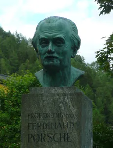 Ferdinand Porsche-Denkmal