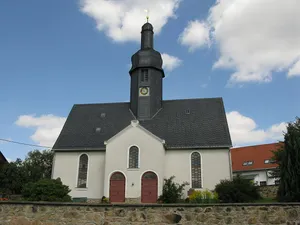 Kirche und Kirchhof Irfersgrün, Kirchgasse 2