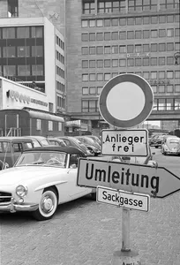 AKI-Aktualitäten-Kino am Zoo, Hardenbergstraße