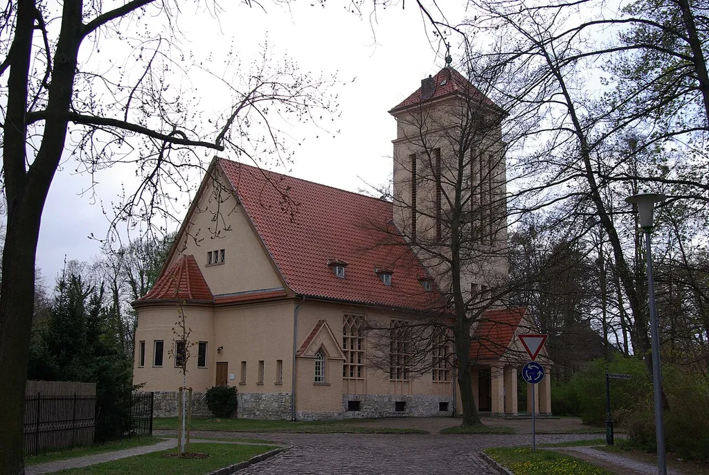 Falkensee Ortsteil Finkenkrug. Die Finkenkruger Kirche wurde von 1924 bis 1926 erbaut. Die Kirche steht unter Denkmalschutz.