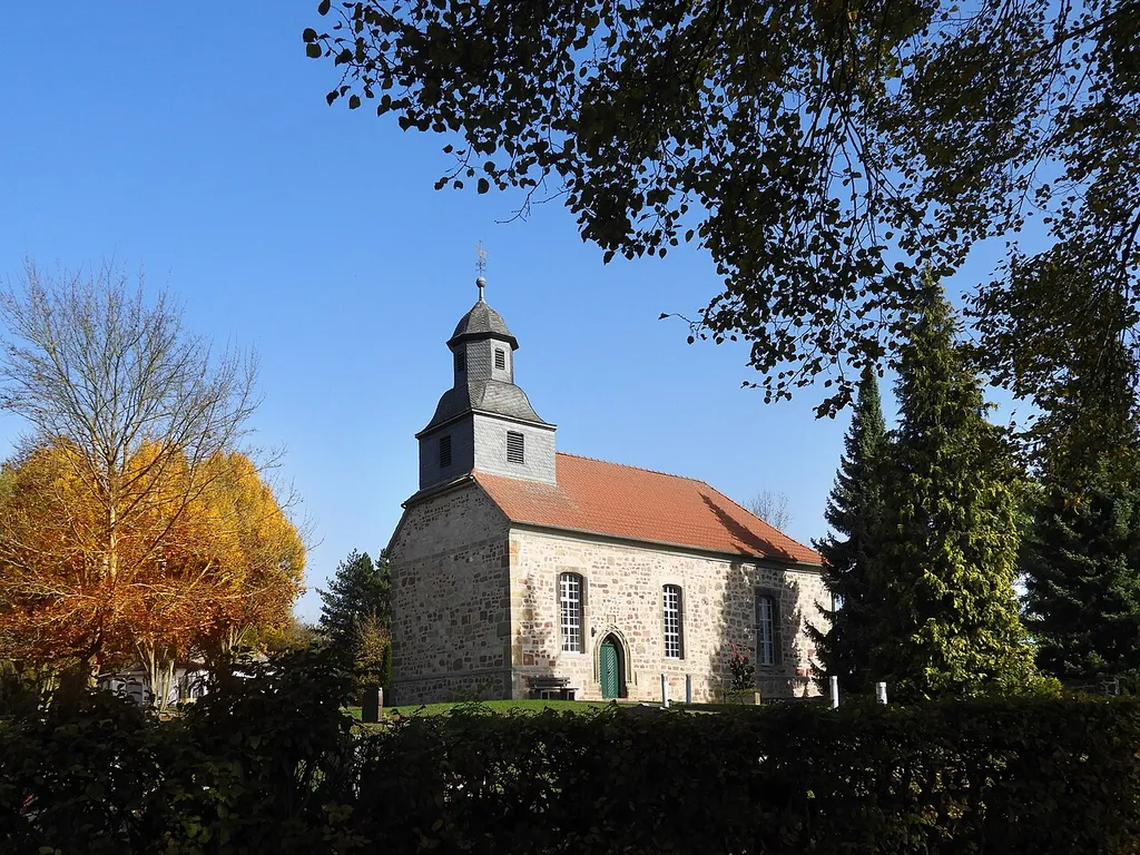Die evangelische Kirche von Eltmannshausen ist ein spätgotischer Bau aus dem Jahr 1519. In 1697 wurde das Kirchenschiff durch Abbruch des Chores vergrößert. Später, in 1781 wurde sie zu einer schlichten Saalkirche mit Giebeldachreiter und dreiseitigen Emporen umgebaut. Die Kirche ist ein Kulturdenkmal aufgrund ihrer geschichtlichen Bedeutung. Eltmannshausen ist ein Ortsteil der Stadt Eschwege im nordhessischen Werra-Meißner-Kreis.