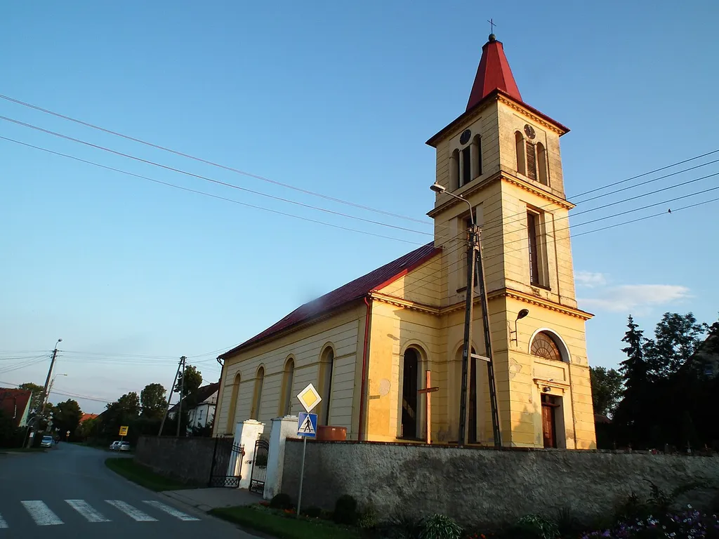 Kościół św. Izydora w Sienicach.