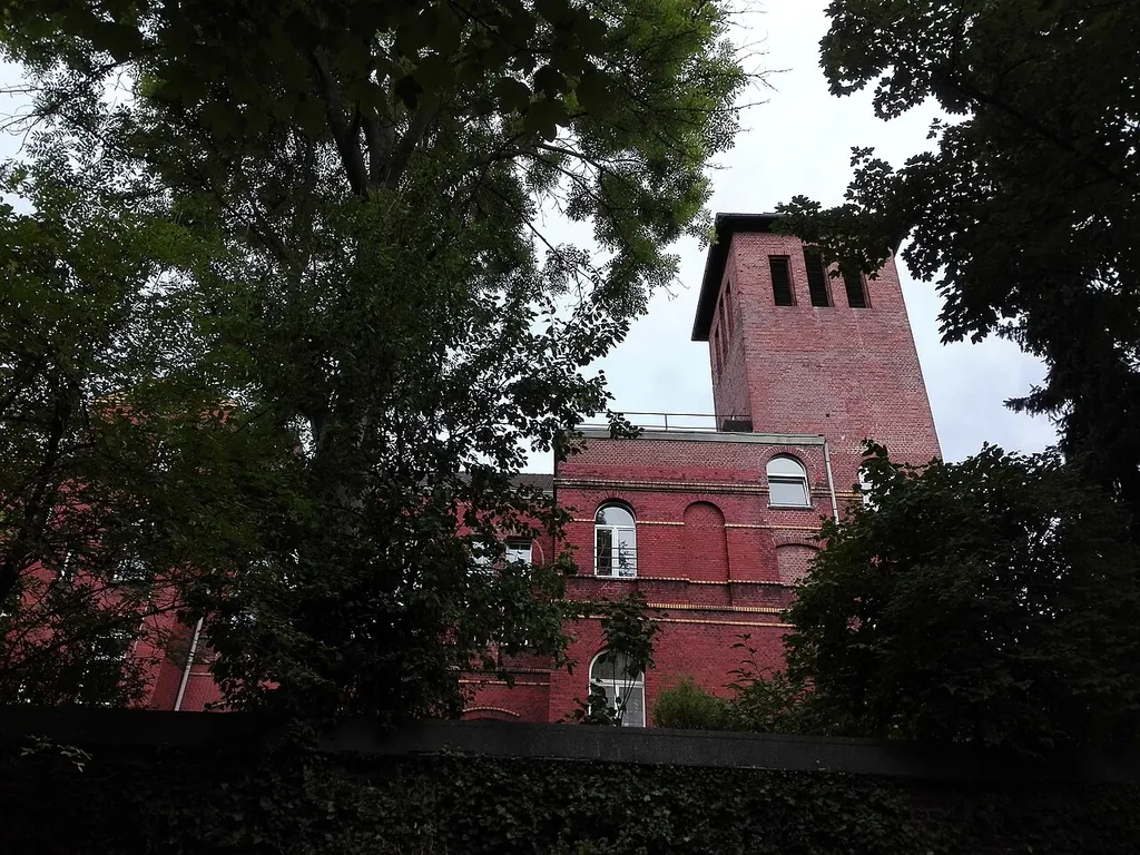 Ansichten der serbisch-orthodoxen Kirche in Wuppertal-Elberfeld, vormals Lutherkirche
