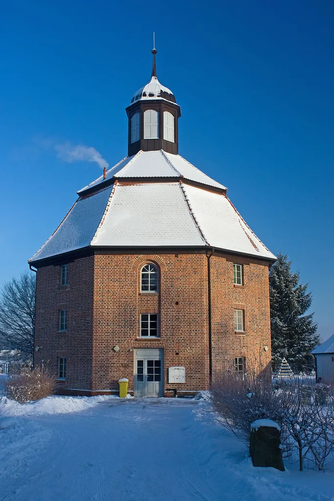 Former Lutheran church
