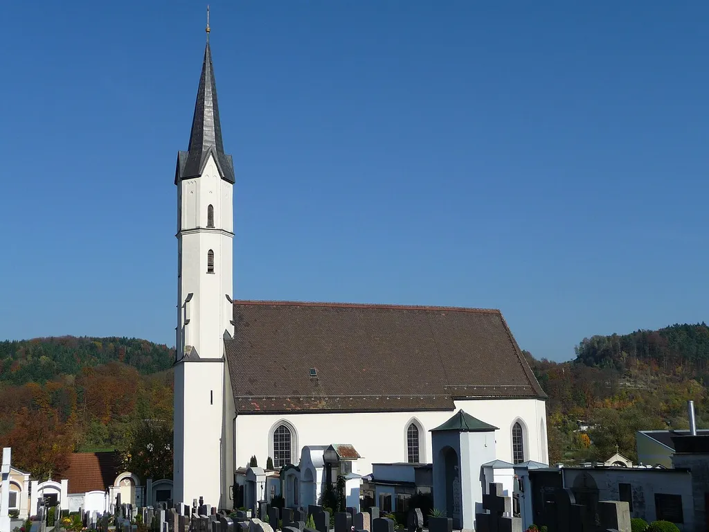 Die Friedhofskirche St. Barbara in Vilshofen an der Donau