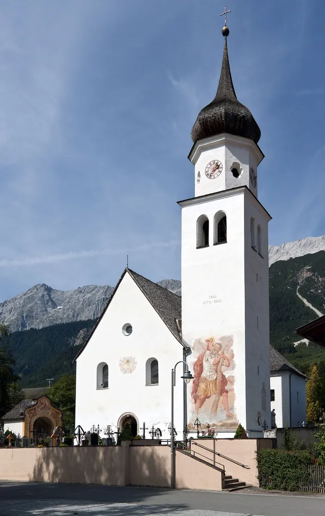 Kath. Pfarrkirche hl. Nikolaus und Friedhof