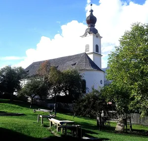 Pfarrkirche hl. Johannes d. T., Haus im Ennstal