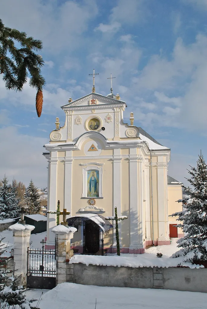 Церква Непорочного Зачаття Пречистої Діви Марії (в реєстрі пам’яток — Церква Св. Петра і Павла) Великоберезовицького деканату Тернопільсько-Зборівської архієпархії УГКЦ в селі Буцневі Тернопільського району Тернопільської области (Україна).