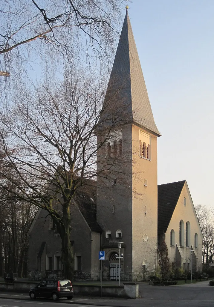 Das Foto zeigt die Kreuzkirche in Hamm-Bockum-Hövel.