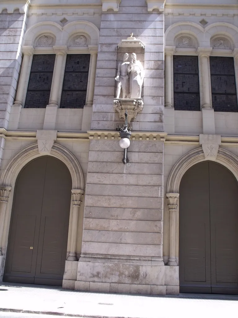 Iglesia parroquial de San Juan y San Vicente, Valencia.