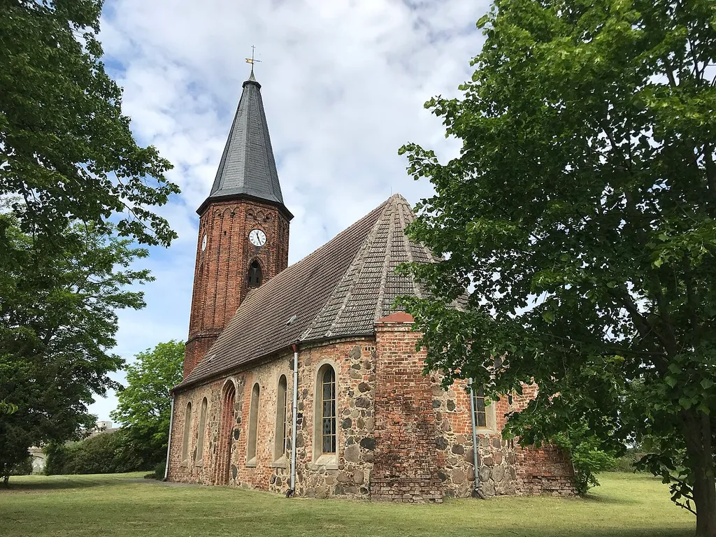 Die Dorfkirche Wachow ist eine im Kern spätgotische Saalkirche in Wachow, einem Ortsteil der Stadt Nauen im Landkreis Havelland in Brandenburg. Im Innern steht unter anderem ein Kanzelaltar aus der Zeit um 1730.