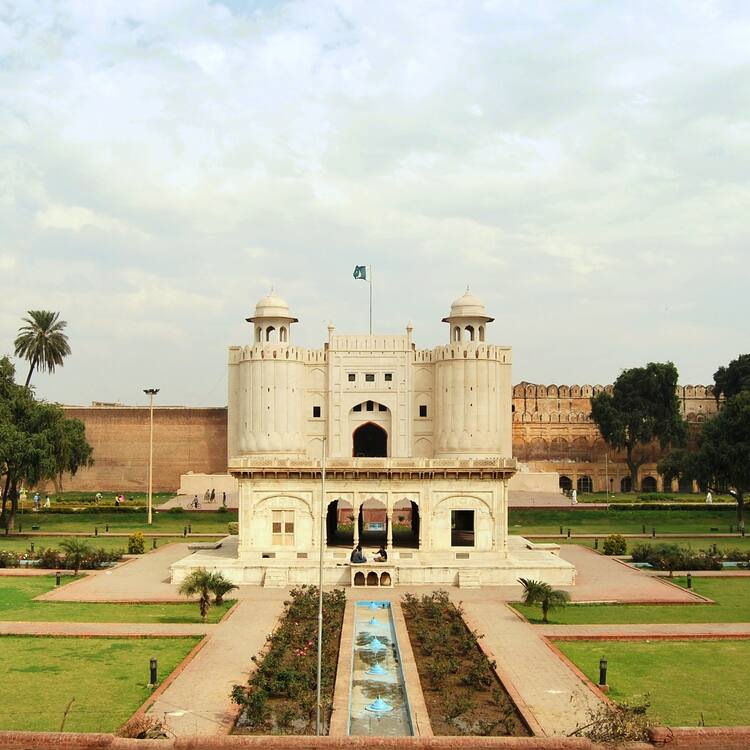 Fort and Shalamar Gardens in Lahore