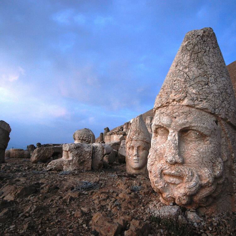 Nemrut Dağ