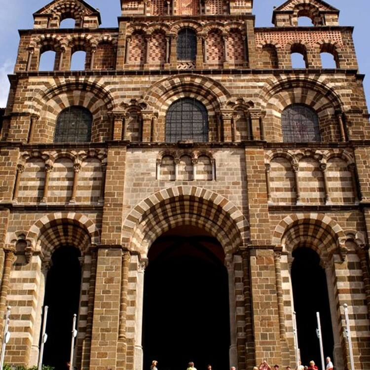 Routes of Santiago de Compostela in France